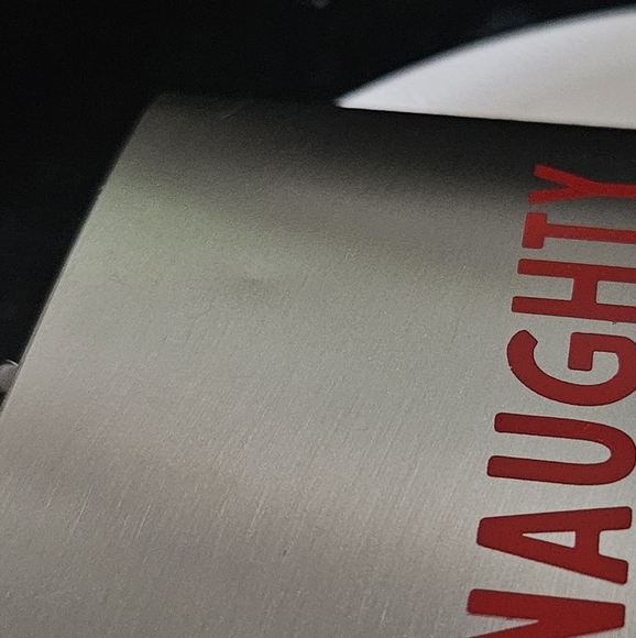 8oz Flask Stainless Steel Screw Down Cap & Liner Hip Pocket Christmas Santa New! - Picture 3 of 4